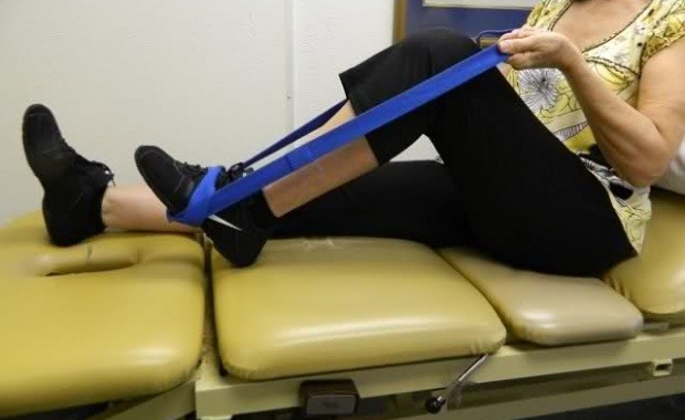Why is Physiotherapy Important After Total Knee Replacement?